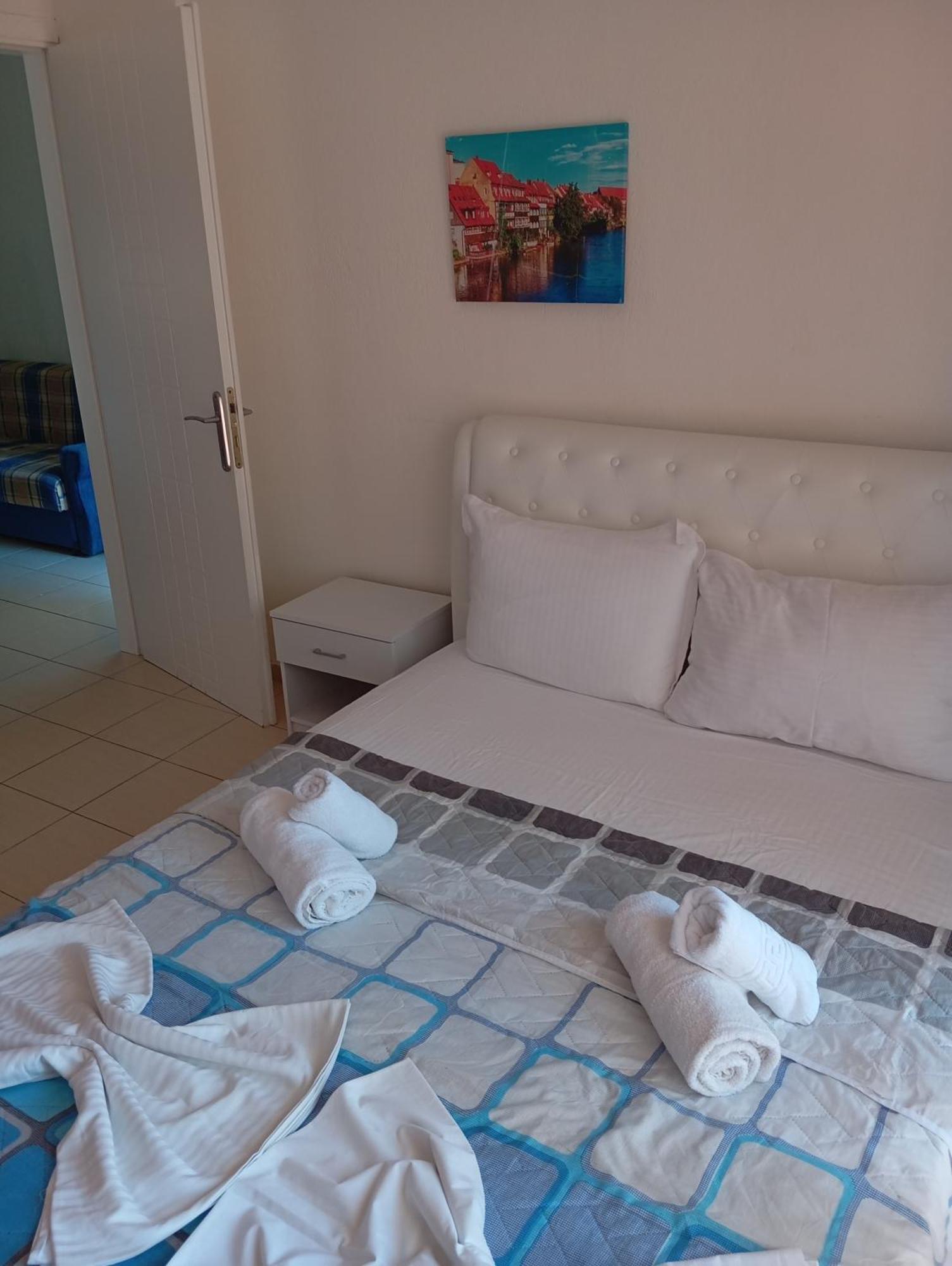 Apartments Gregory & George Ханиоти Екстериор снимка