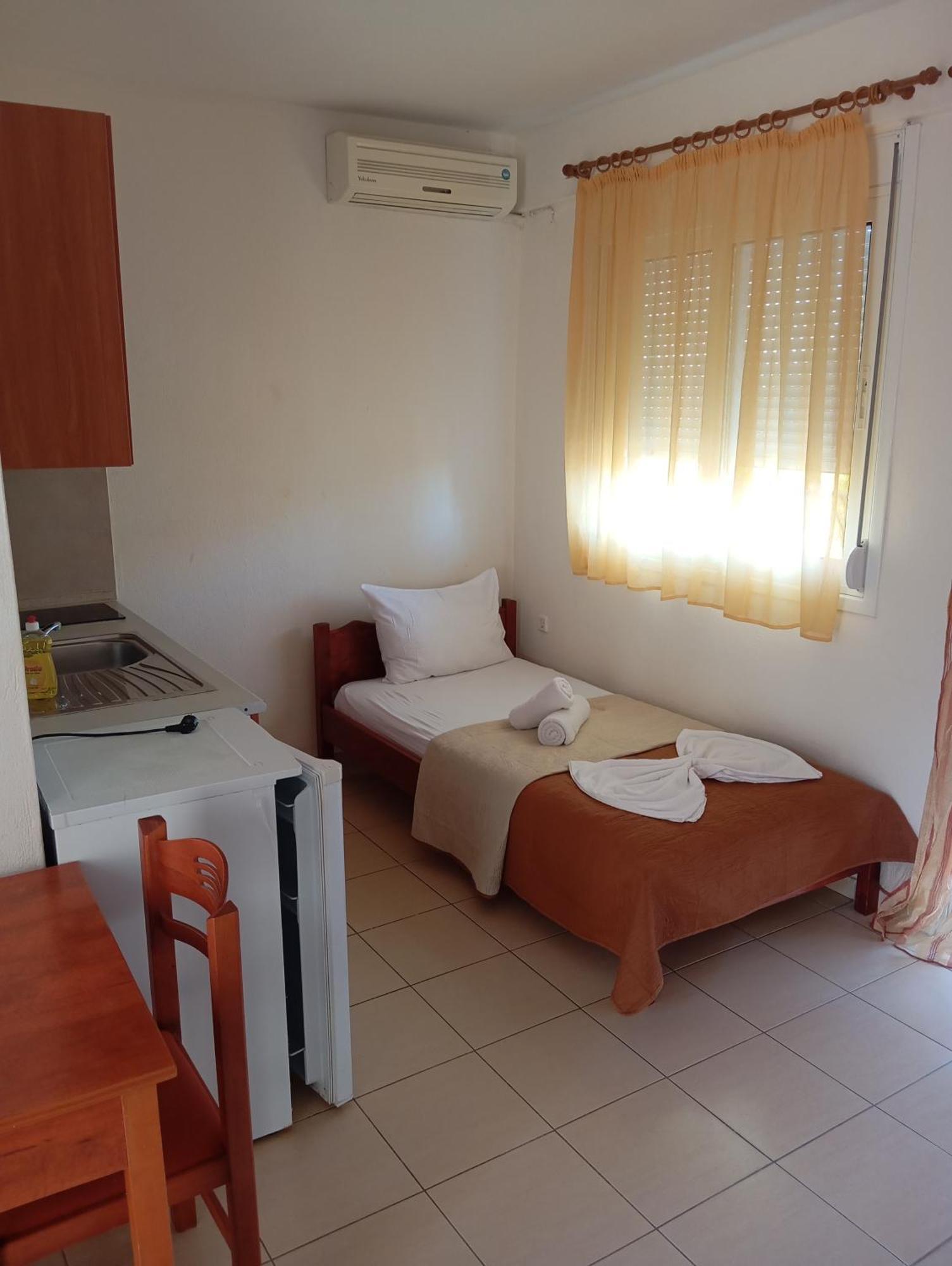 Apartments Gregory & George Ханиоти Екстериор снимка