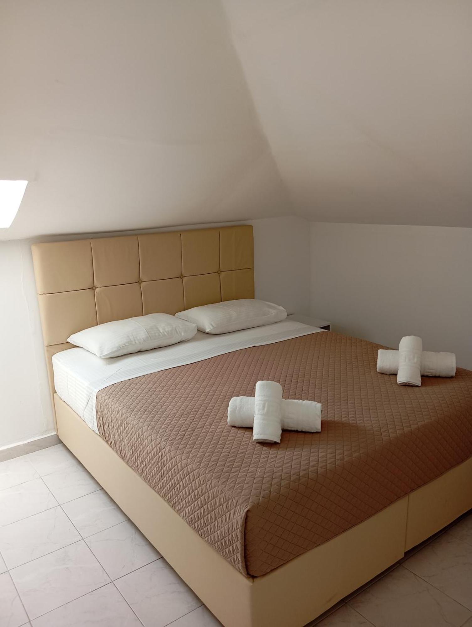 Apartments Gregory & George Ханиоти Екстериор снимка