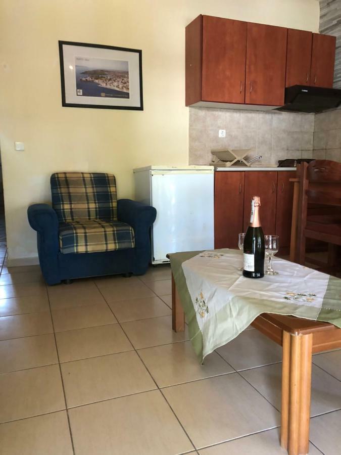 Apartments Gregory & George Ханиоти Екстериор снимка